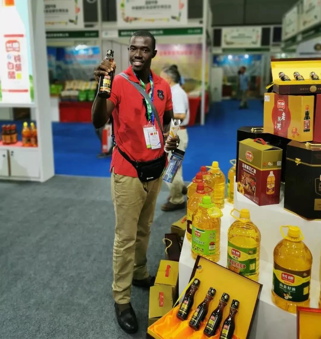 精品久久久久久无码人妻