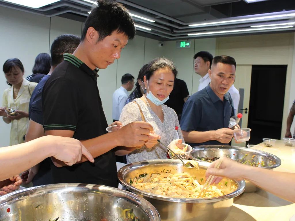 精品久久久久久无码人妻