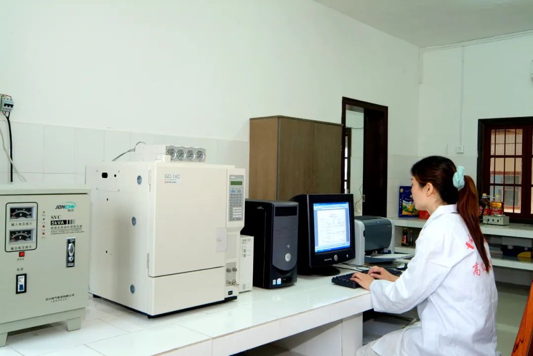 精品久久久久久无码人妻