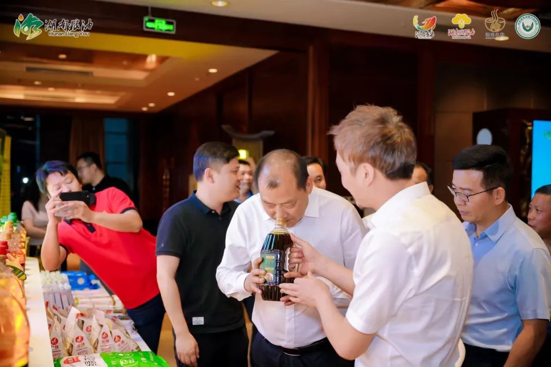 精品久久久久久无码人妻