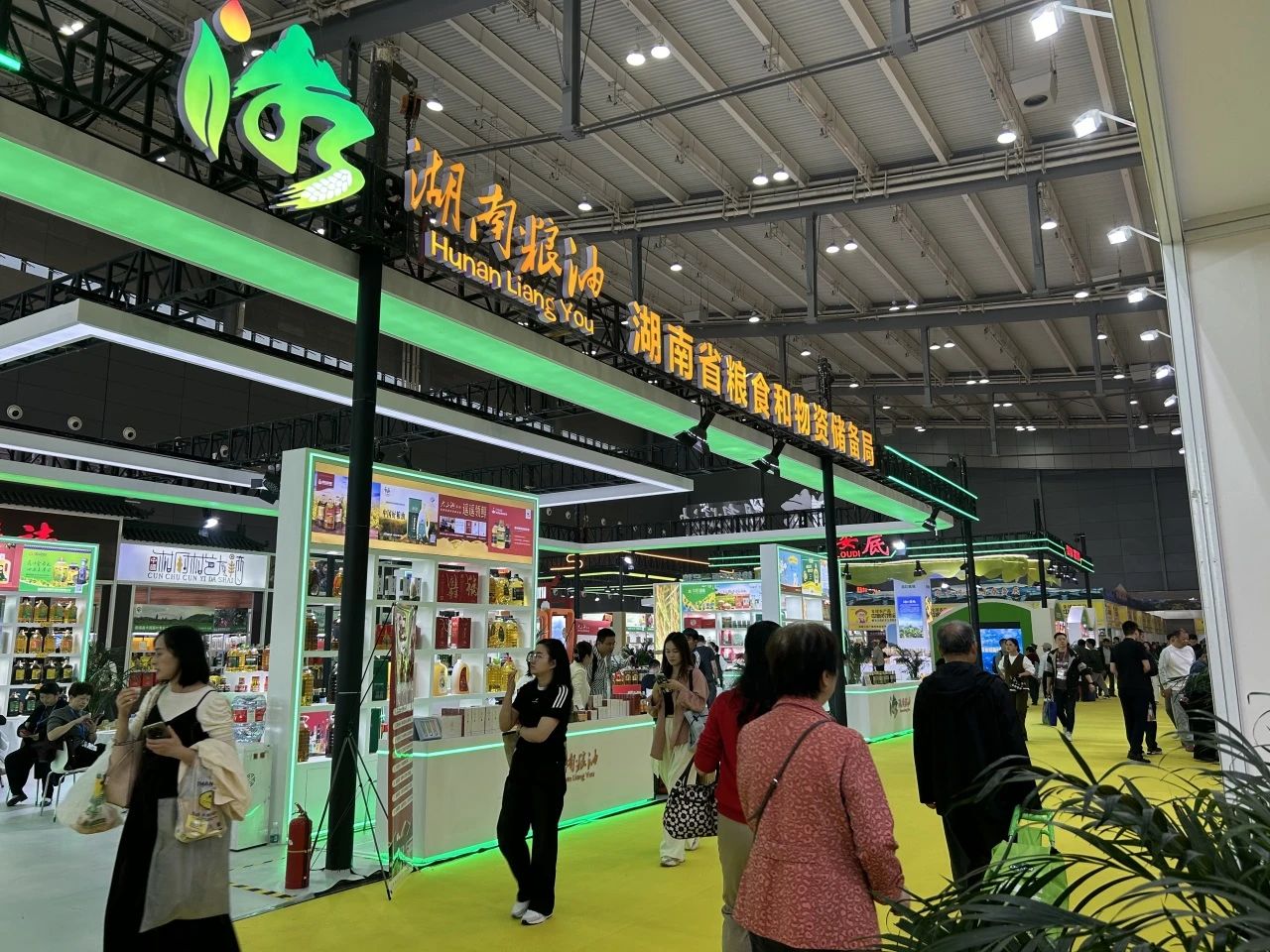 精品久久久久久无码人妻