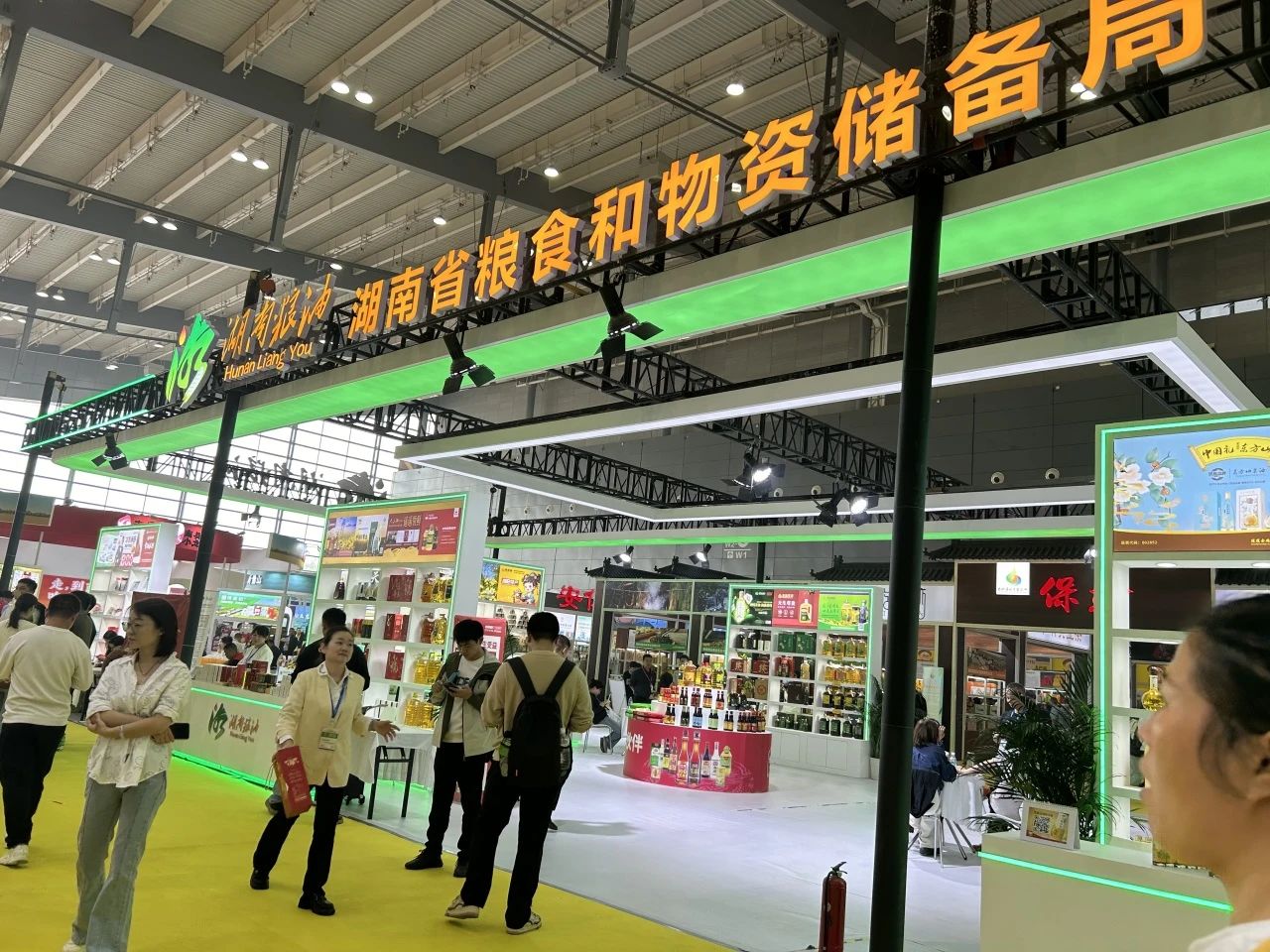 精品久久久久久无码人妻