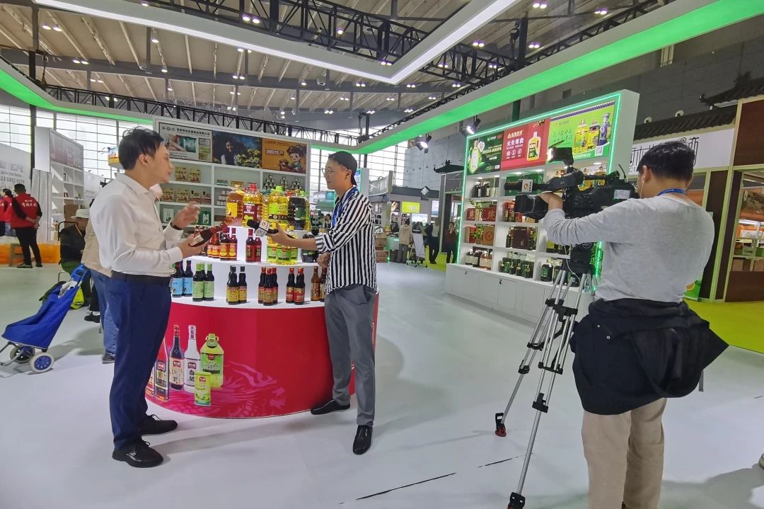 精品久久久久久无码人妻