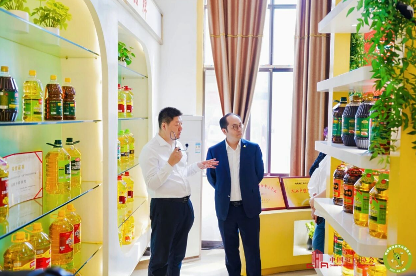 精品久久久久久无码人妻