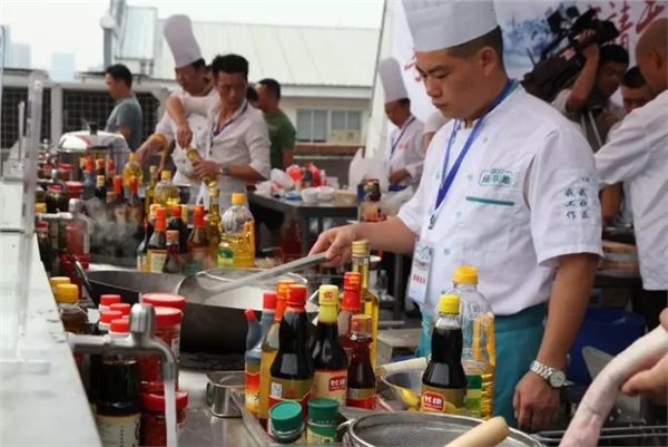 精品久久久久久无码人妻