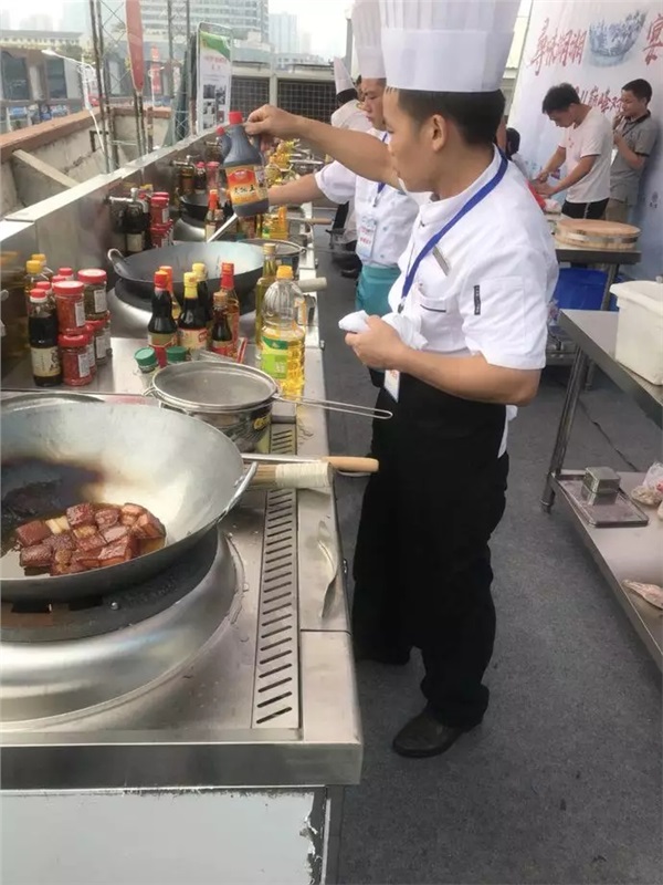 精品久久久久久无码人妻