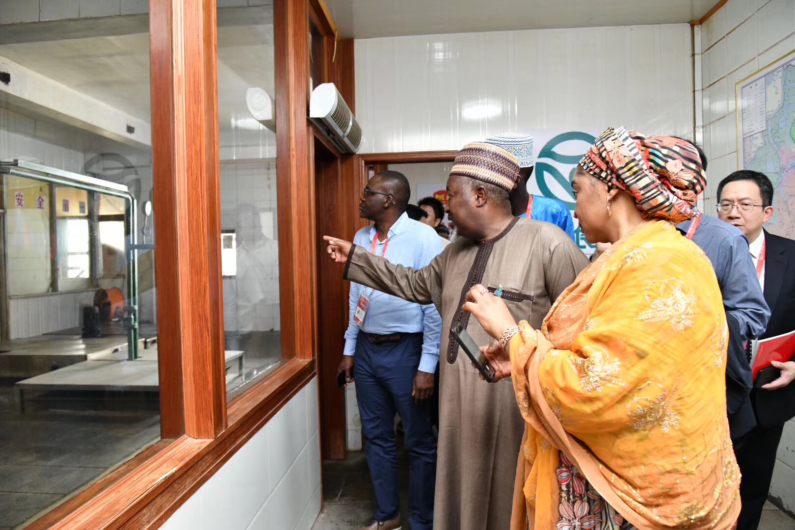 精品久久久久久无码人妻