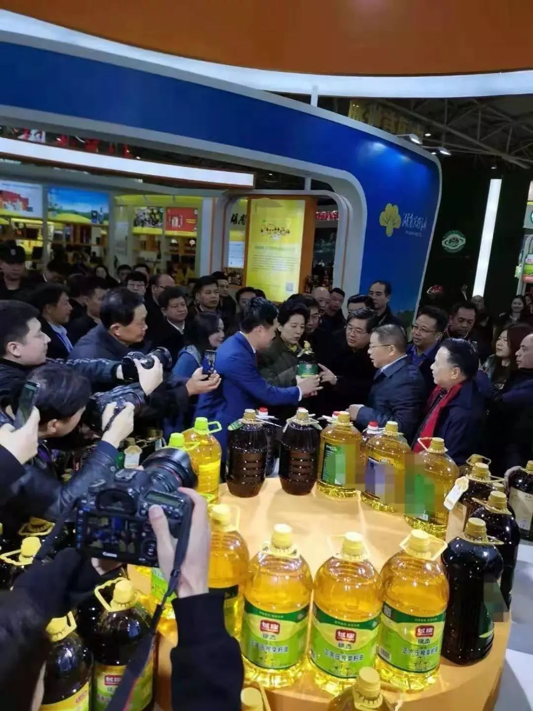 精品久久久久久无码人妻