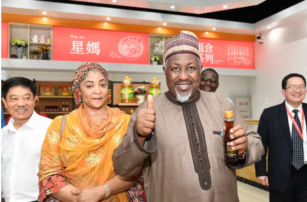 精品久久久久久无码人妻